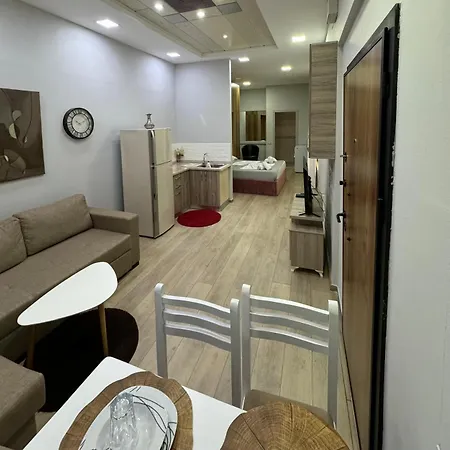 דירה Urban Oasis 3 טיראנה